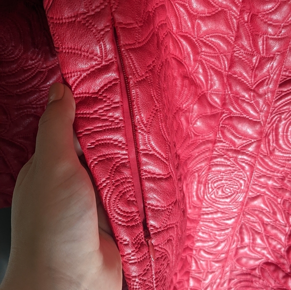 Vintage, M/L Red Pleather Coat - Picture 5 of 6